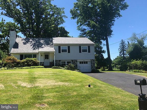 4th image of 407 Merion Dr