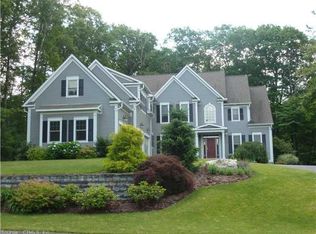 10 Cobb Rd, Collinsville, CT 06019