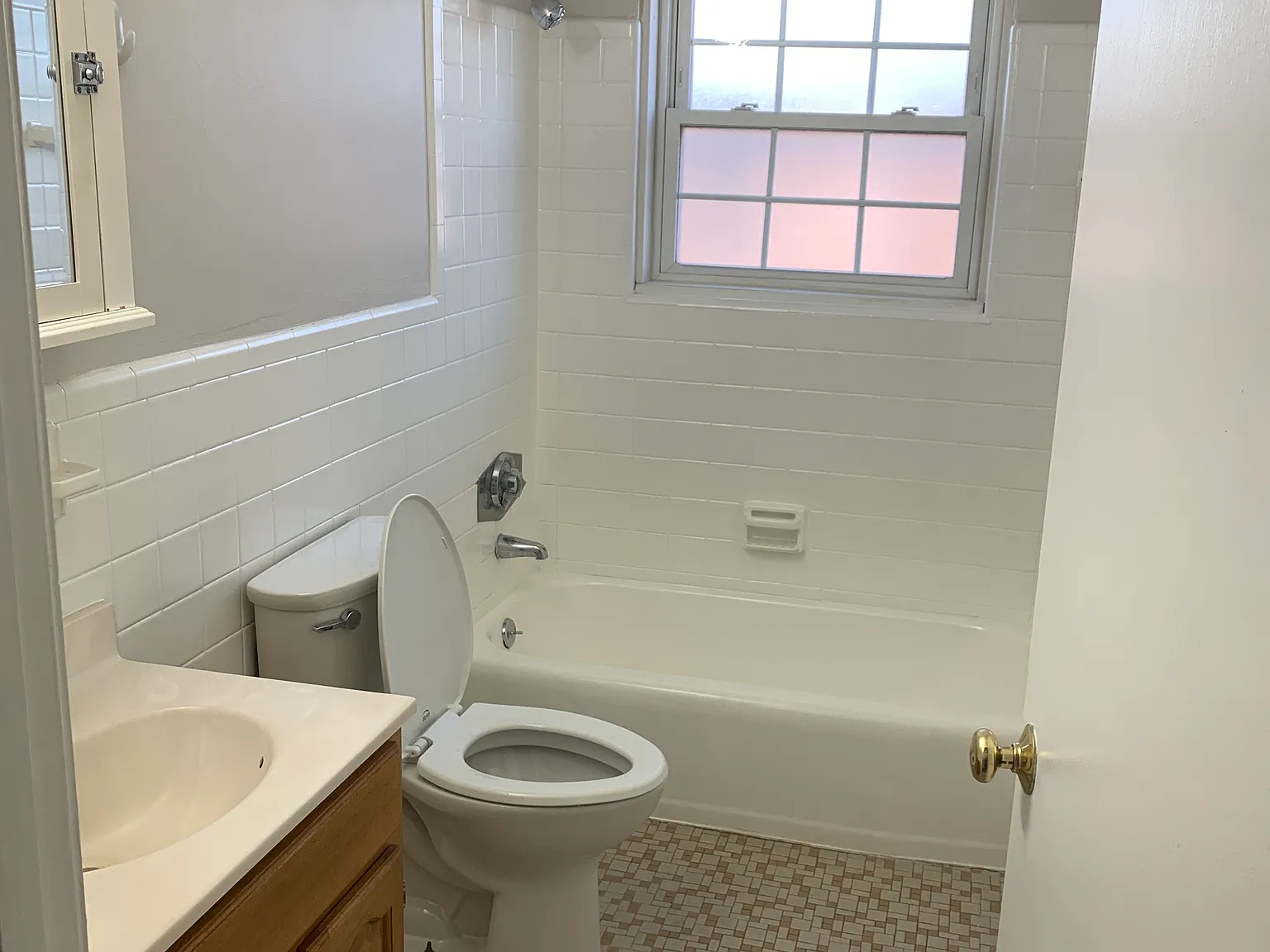 Totman Dr, Woburn — Photo 3