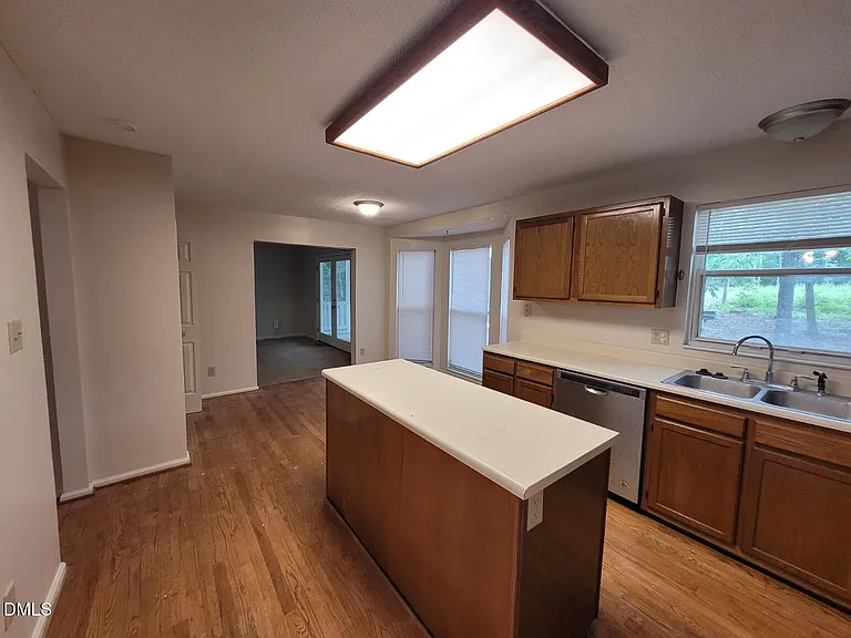 104 Corgy Dr — Photo 9