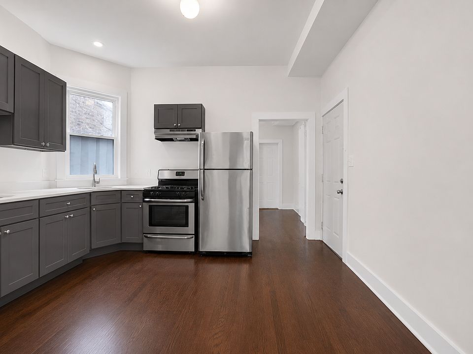 1st image of 1329 W 18th St #2F