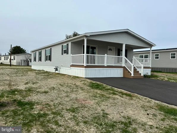 37 Evergreen Aly, Palmyra, PA 17078