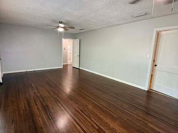 3rd image of 4101 Olive St