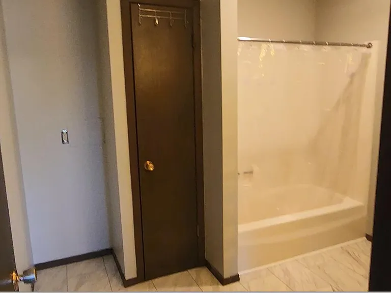 515 Dewey Ave #5 — Photo 7