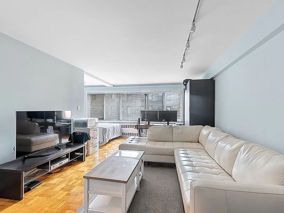 1st image of 240 E 55th St APT 4A