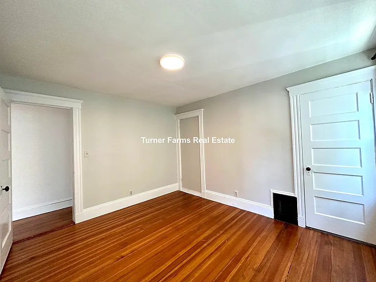 30 Roseclair St #2F — Photo 15