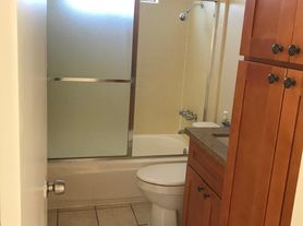 1253 S Sunol Dr, Los Angeles, CA