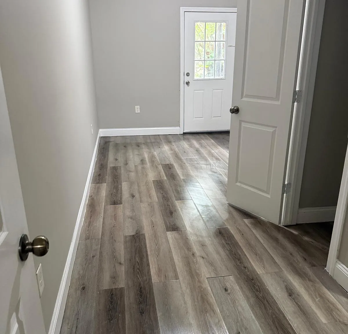 3 bed, 1.5 bath, $2,000 — Photo 4