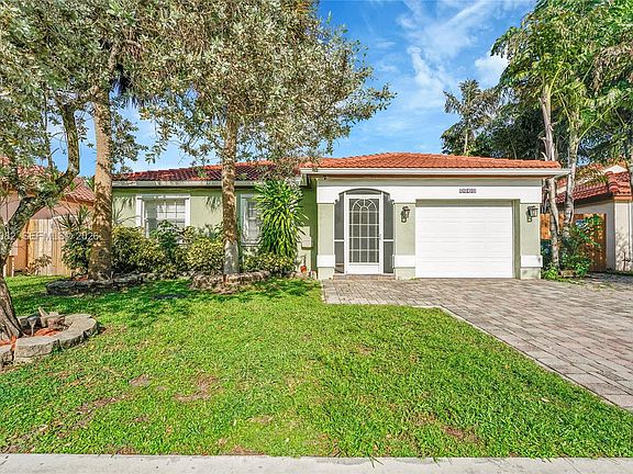 3rd image of 5520 NW 49th Ave