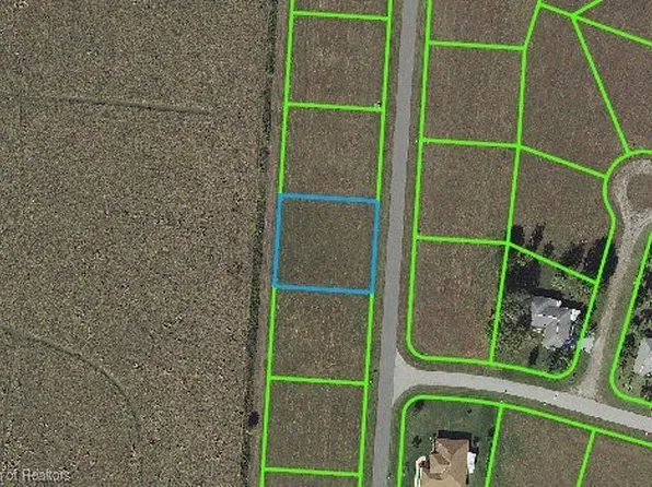 800 Woodmont St, Sebring, FL 33876