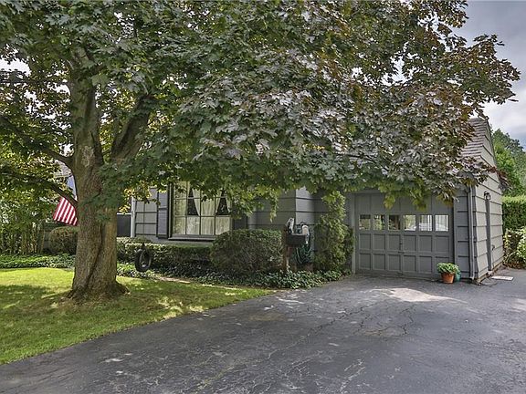 2nd image of 47 Hilltop Dr