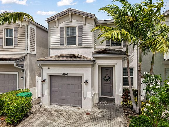 3rd image of 4805 NW 48th Terrace
