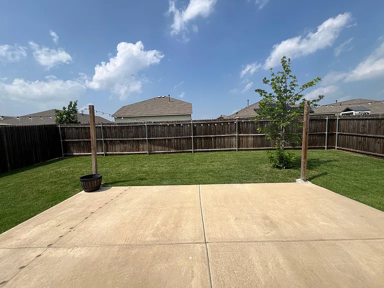 1602 Westfall Dr — Photo 10