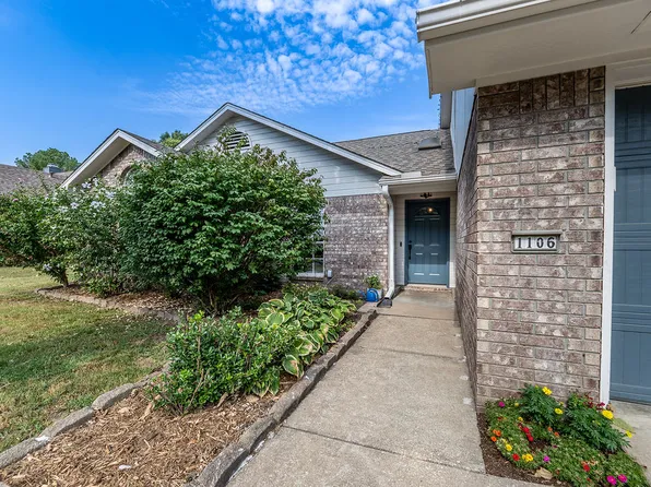 1106 N Flamingo Rd, Rogers, AR 72756