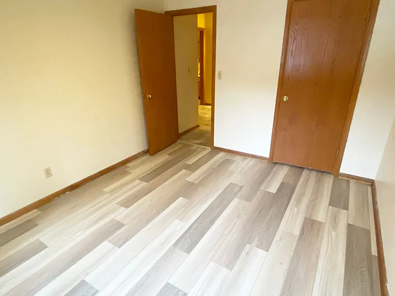 914 Grand Ave — Photo 14