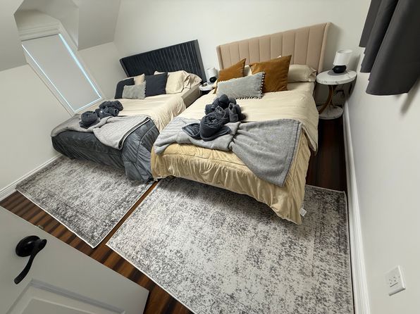39 Sunset Rd S #2