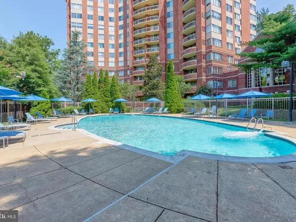 5800 Nicholson Ln #1-805, Rockville, MD 20852