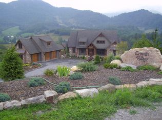 16 Cronin Rdg, Waynesville, NC 28785