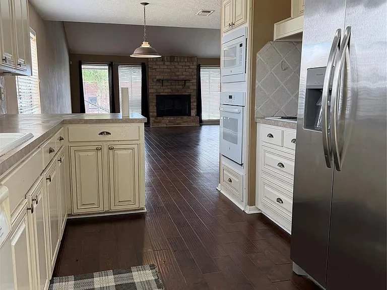 10102 Sagecourt Dr — Photo 7
