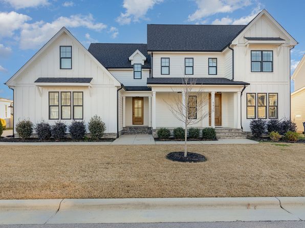 5825 Cleome Ct, Holly Springs, NC 27540