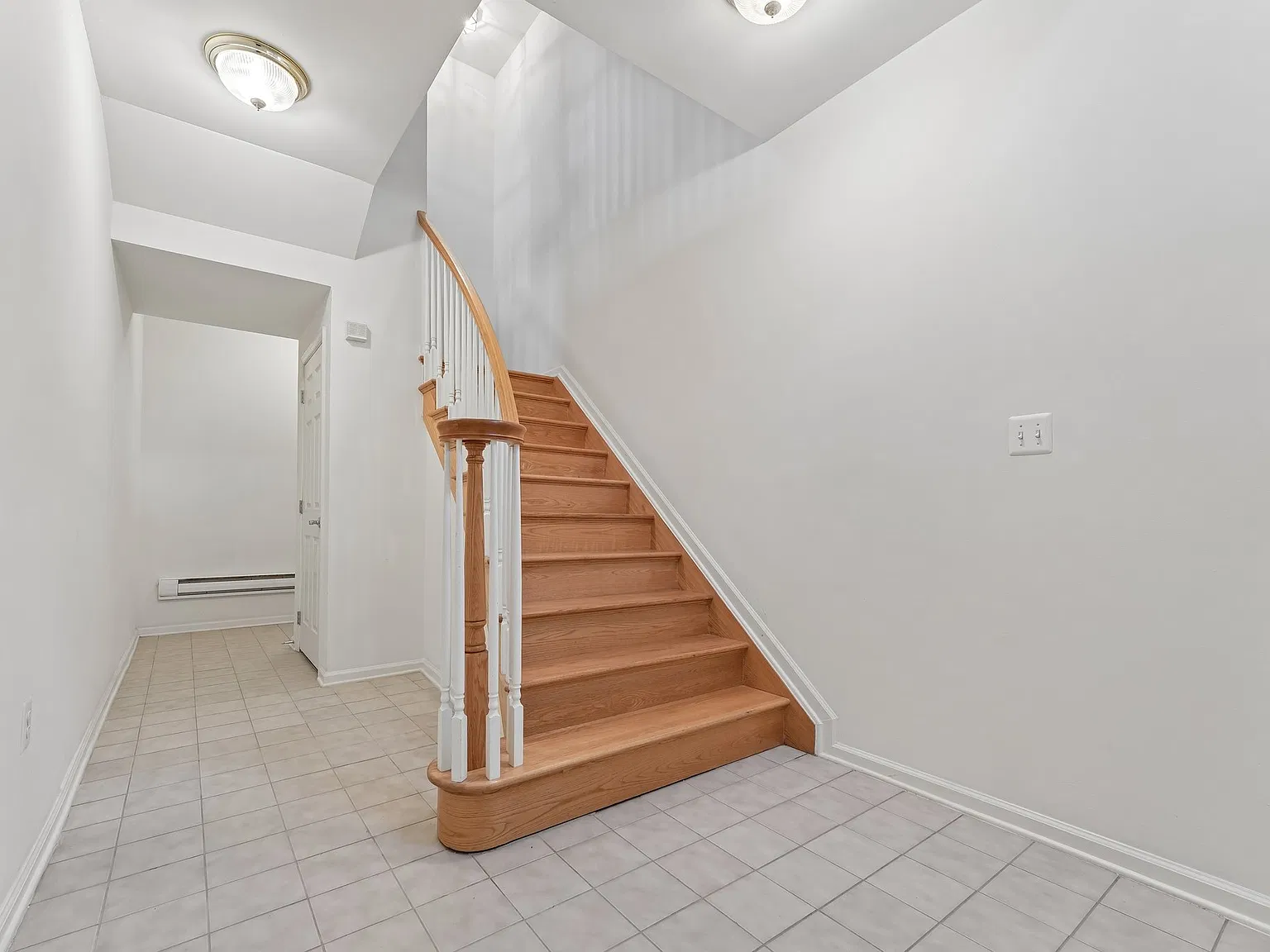 2 bed, 2.5 bath, 2203 sqft, $4,300 — Photo 3