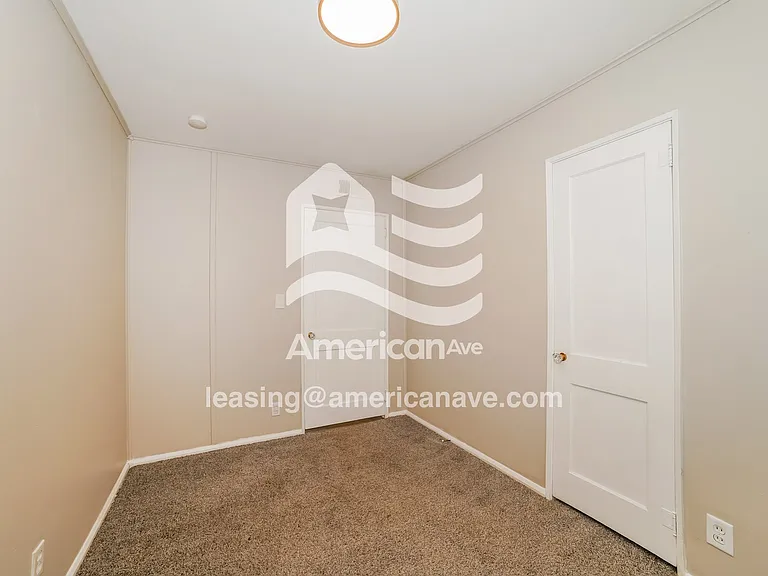 1215878_012_wm_-_bedroom_13458215.jpg