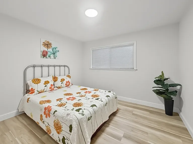 139 Glacier Ct — Photo 11