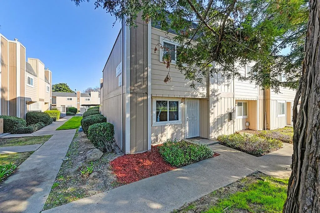 7032 Fair Oaks Blvd APT 3 photo 1