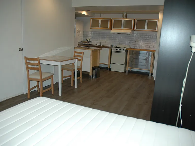 SE 38th Pl — Photo 8
