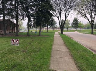 37451 Saint Joseph Dr, Sterling Heights, MI 48310