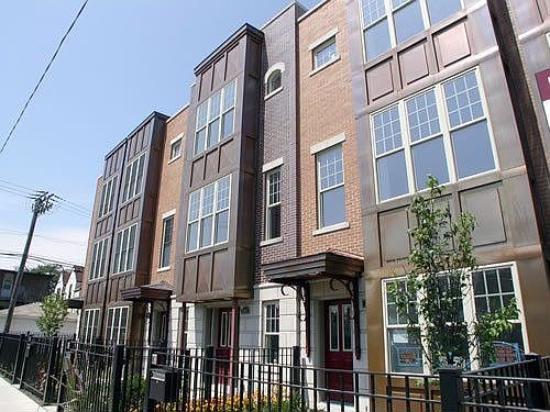 1st image of 3002 W Cornelia Ave