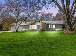1074 Ulao Pkwy, Grafton, WI 53024