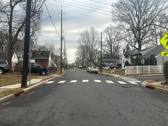 5th image of 74 W Center Ave