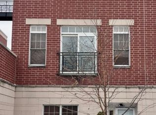 1151 E 46th St, Chicago, IL 60653