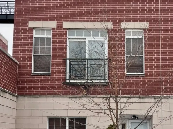 1151 E 46th St, Chicago, IL 60653