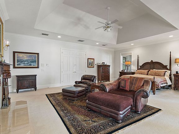 3rd image of 11536 Lake Butler Blvd