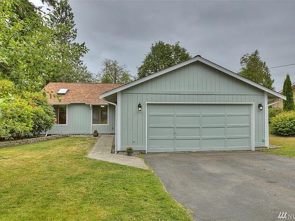 2nd image of 2315 W Lake Dr SE