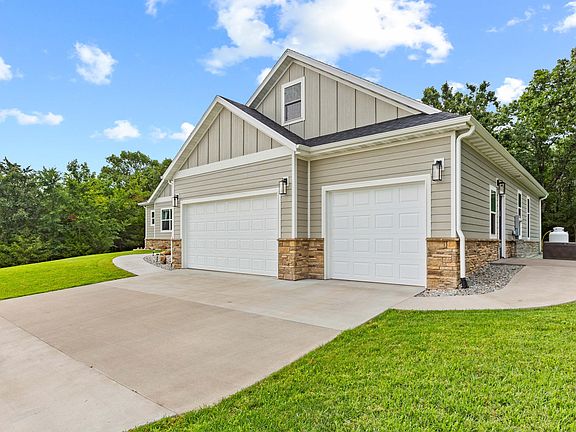 5th image of 191 Forest Oak Drive