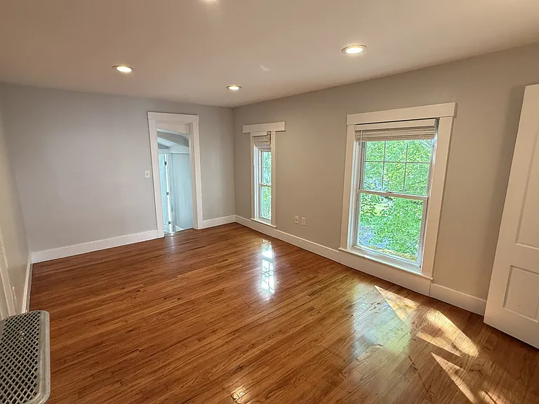 43 Winthrop St #2 — Photo 18