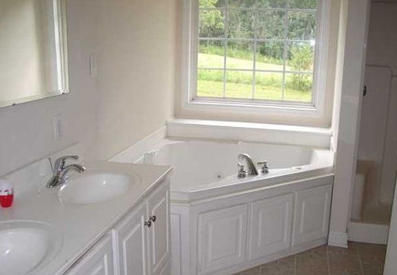 4th image of 156 Ridge Run Dr