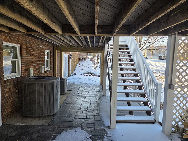 555 Barnes Rd #B — Photo 31