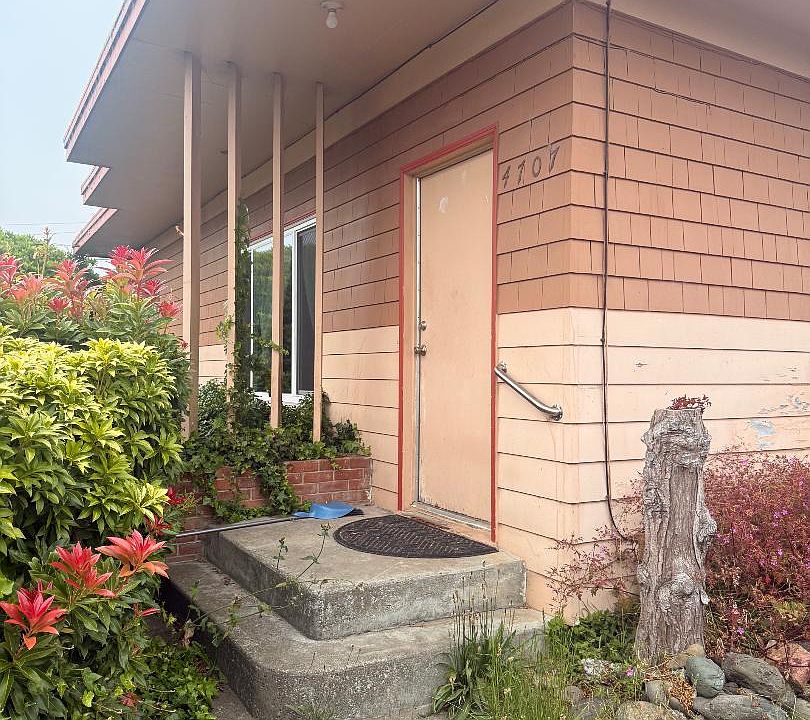 1st image of 4707 Union St