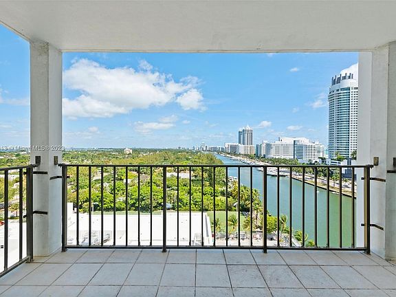 3rd image of 4101 Pine Tree Dr APT 1212