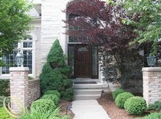 3564 Vineyard Springs Ct, Rochester, MI 48306