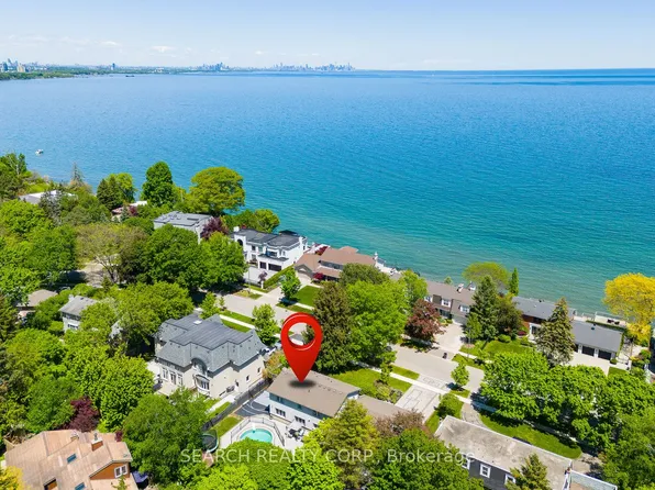 1421 Watersedge Rd, Mississauga, ON L5J 1A3