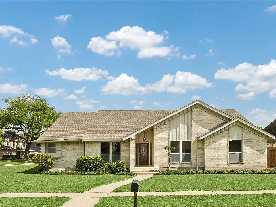 3122 Peach Tree Ln