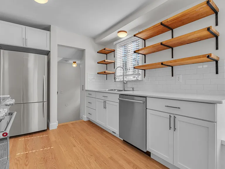 2711 Dorchester Rd — Photo 12
