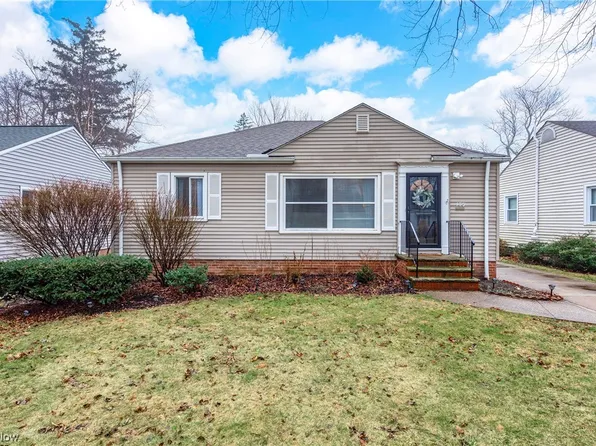 479 Kenilworth Rd, Bay Village, OH 44140