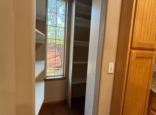 482 Athens St, Altadena, CA 91001