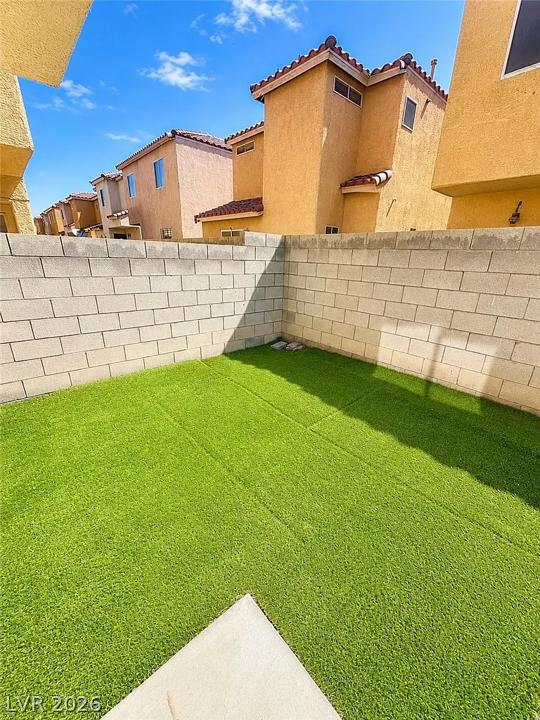 3 bed, 2.5 bath, 1130 sqft, $1,650 — Photo 4